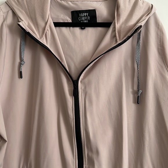 NWOT- Torrid Happy Camper Active Jacket - Picture 4 of 7